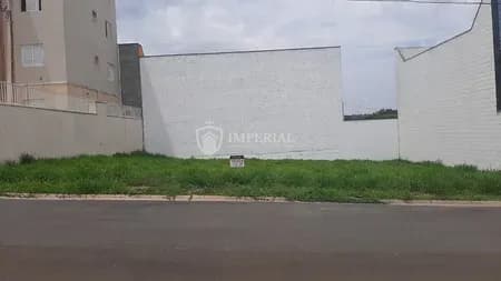 Terreno em Bairro para Venda