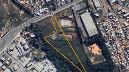 Terreno em Bairro para Venda