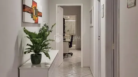 Casa em Bairro para Venda