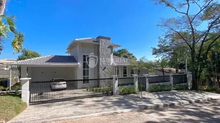 Casa em Condomínio para Venda