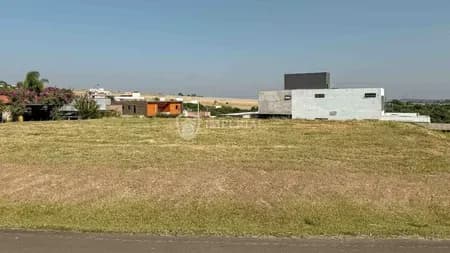 Terreno em Condomínio para Venda