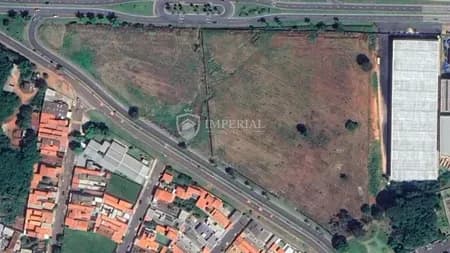 Terreno em Bairro para Venda