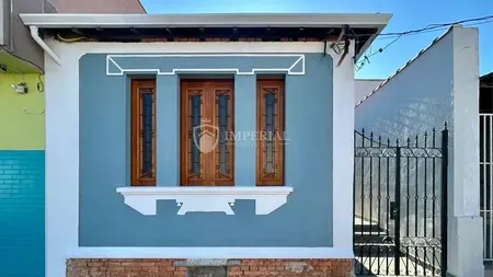 Casa em Bairro para Venda