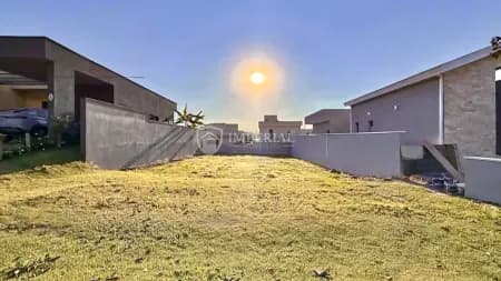 Terreno em Condomínio para Venda