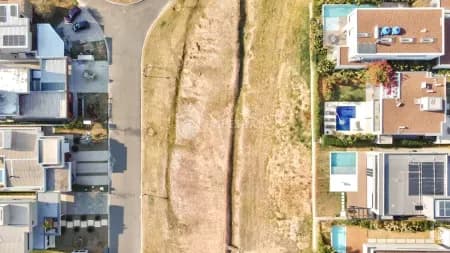 Terreno em Bairro para Venda