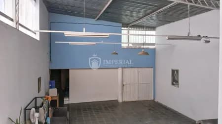 Casa em Bairro para Aluguel